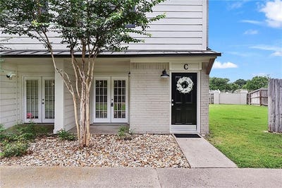 /international/us/1400-summit-street-college-station-tx-110108437022/