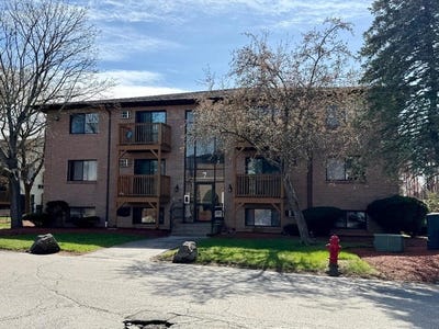 /international/us/7-lancelot-court-salem-nh-110107516723/