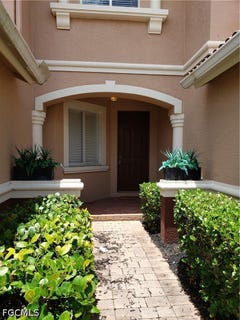 /international/us/17506-cherry-ridge-lane-fort-myers-fl-110108382948/