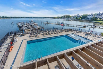 /international/us/28-riverside-avenue-red-bank-nj-110100317547/