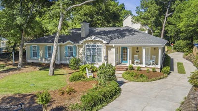 /international/us/417-holly-street-emerald-isle-nc-110108501287/
