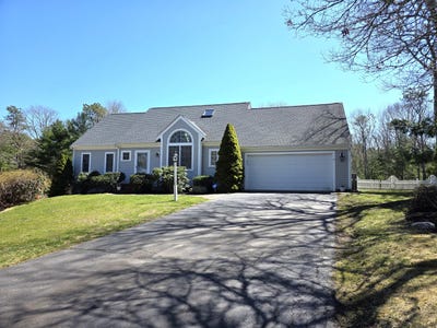 /international/us/31-falling-leaf-lane-osterville-ma-110107209450/