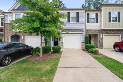 /international/us/12-e-willow-trace-way-clayton-nc-110119747835/