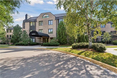 /international/us/14501-atrium-way-minnetonka-mn-110108059095/