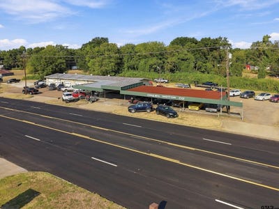 /international/us/511-s-greer-pittsburg-tx-110110237862/