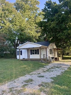 /international/us/9903-oak-st-whitesville-ky-110110404187/