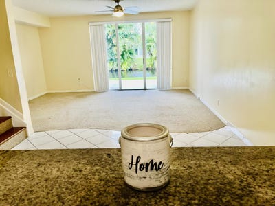 /international/us/2317-sw-82nd-terrace-north-lauderdale-fl-110108476900/