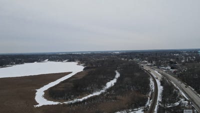 /international/us/605-rollins-road-ingleside-il-110105504218/