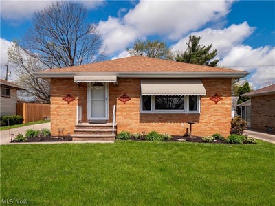/international/us/12305-eastwood-boulevard-garfield-heights-oh-110107693721/