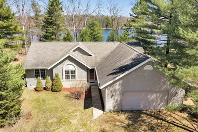 /international/us/5142-menominee-line-road-gillett-wi-110107486117/