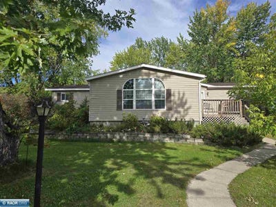 /international/us/204-congdon-ave-coleraine-mn-110119799338/