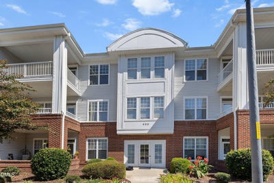 /international/us/427-eyam-hall-lane-apex-nc-110107343600/