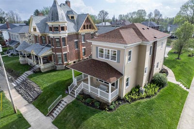 /international/us/1054-cherry-street-huntington-in-110107440296/