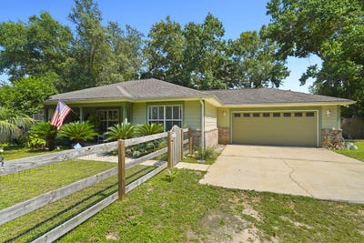 /international/us/117-will-street-freeport-fl-110108999937/