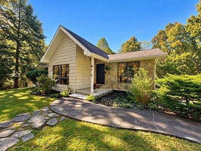 /international/us/873-rases-mountain-drive-minford-oh-110120463245/