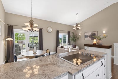 /international/us/8713-prestwick-parkway-n-brooklyn-park-mn-110108391948/