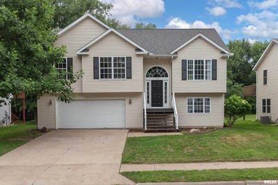 /international/us/5804-hillandale-road-davenport-ia-110101020517/