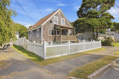 /international/us/38-gifford-ave-dartmouth-ma-110110305748/