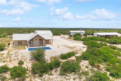 /international/us/6738-texas-rd-2-del-rio-tx-110108398073/