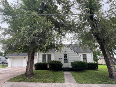 /international/us/907-woodward-st-chillicothe-mo-110100595182/