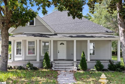 /international/us/904-w-hampton-street-laurens-sc-110100372963/