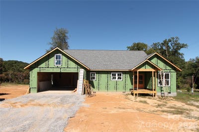 /international/us/40-whiskey-river-run-hendersonville-nc-110110356506/