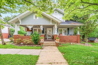 /international/us/153-s-center-street-taylorsville-nc-110100213702/