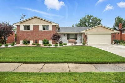 /international/us/1024-blairmoor-court-grosse-pointe-woods-mi-110100518434/