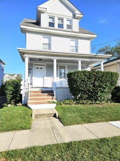 /international/us/56-4th-avenue-east-rockaway-ny-110107174046/