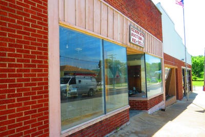 /international/us/310-e-commercial-street-mansfield-mo-110108500025/