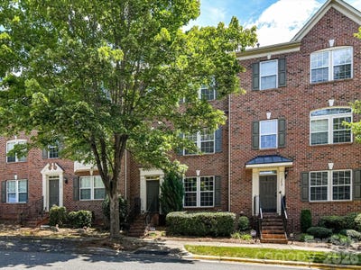 /international/us/756-naramore-street-davidson-nc-110101099081/
