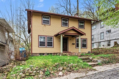/international/us/915-walwood-place-kalamazoo-mi-110107440196/