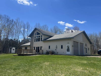 /international/us/1680-big-lake-rd-cloquet-mn-110106987246/