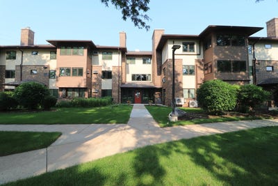 /international/us/1-maple-wood-lane-madison-wi-110100187020/