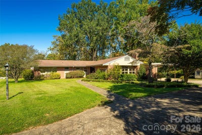 /international/us/160-17th-avenue-nw-hickory-nc-110120672469/