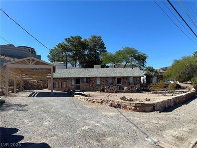 /international/us/14-valley-view-lane-boulder-city-nv-110108346664/