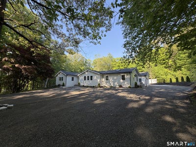 /international/us/1607-great-hill-road-guilford-ct-110107354801/