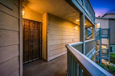 /international/us/2946-anawood-way-spring-valley-ca-110107504284/
