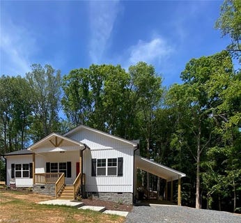 /international/us/605-kendall-street-eden-nc-110105639683/