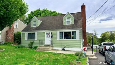/international/us/12-rainbow-road-norwalk-ct-110108545250/