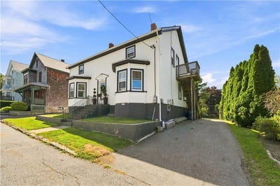 /international/us/185-hilton-street-tiverton-ri-110119758194/