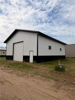 /international/us/3690-hines-road-cushing-mn-110108541075/