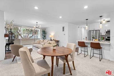 /international/us/6375-green-valley-cir-culver-city-ca-110107304065/