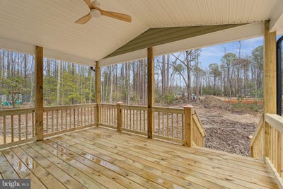 /international/us/408-shorewood-dr-colonial-beach-va-110094356057/