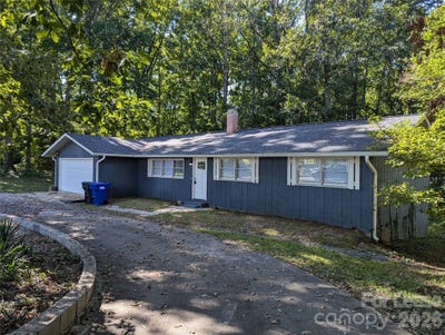 /international/us/3208-charlotte-highway-mooresville-nc-110107857712/