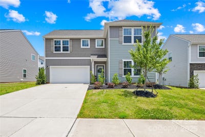 /international/us/2512-andes-drive-statesville-nc-110100533839/