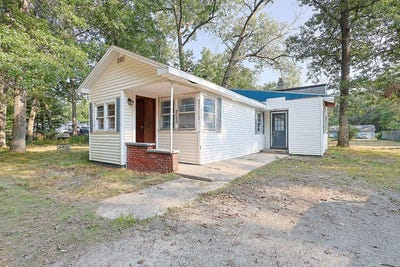 /international/us/443-w-ashland-road-twin-lake-mi-110101427551/