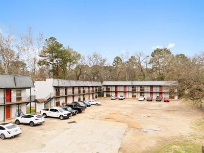/international/us/429-johnson-st-longview-tx-110105390669/