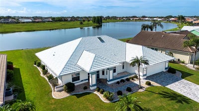 /international/us/2016-new-bedford-drive-sun-city-center-fl-110101102085/