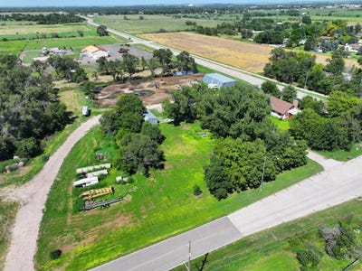 /international/us/2421-w-state-farm-rd-north-platte-ne-110102794246/